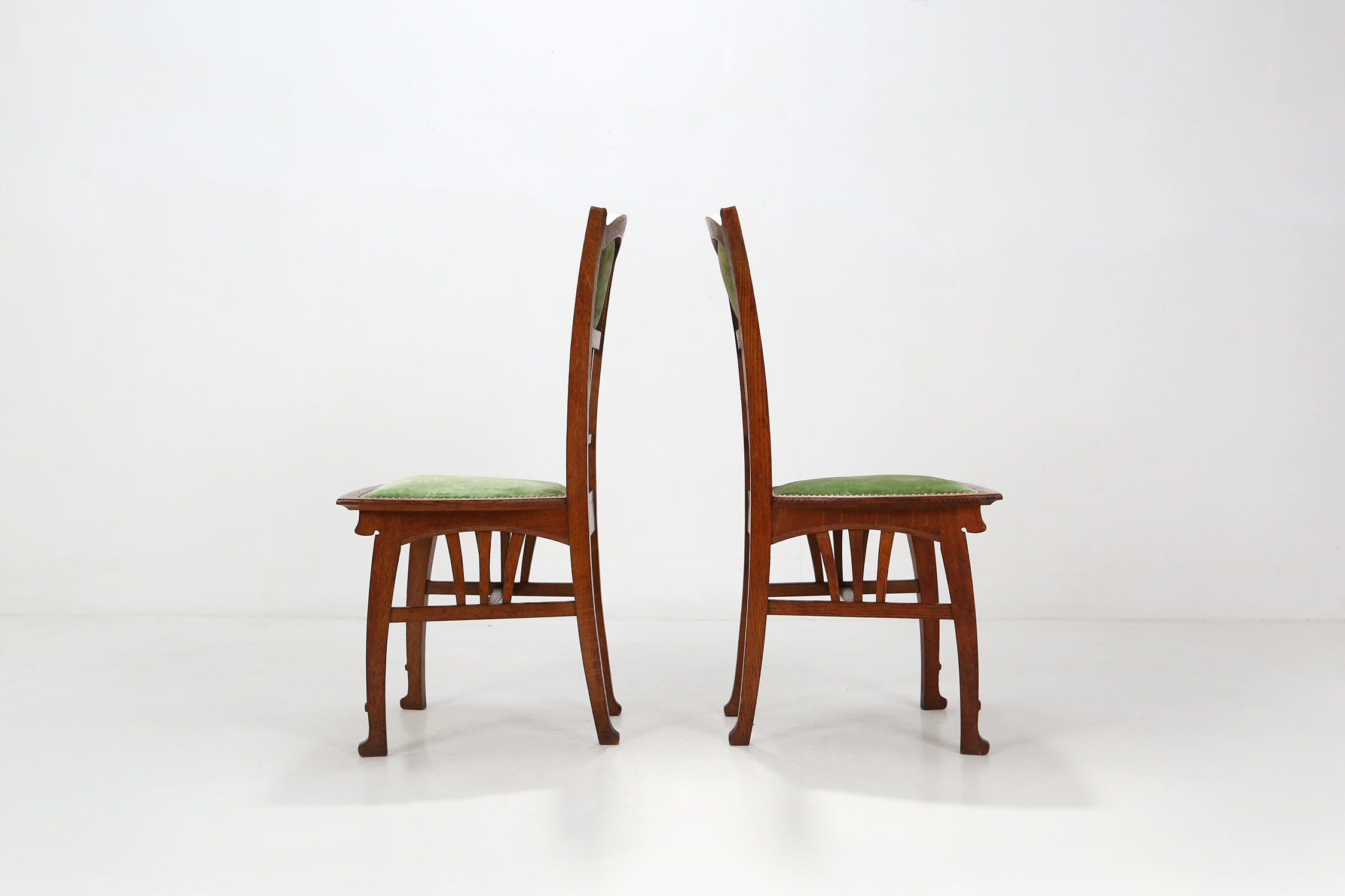 set of Gustave Serrurier-Bovy chairs Ca.1900